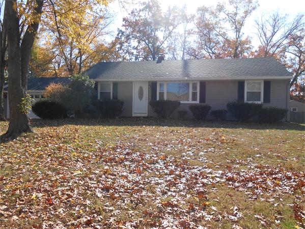 a front view of house with yard