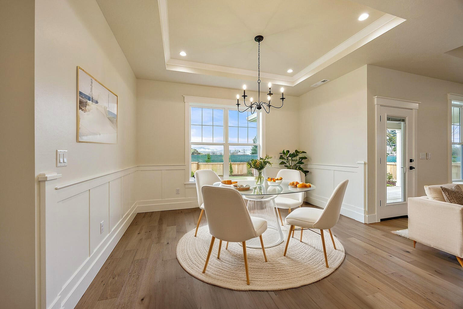 1409 River Run Street Central Point, OR 97502 - Photo 27 of 83 1409-4 - Dining Room - Scandinavian - 1