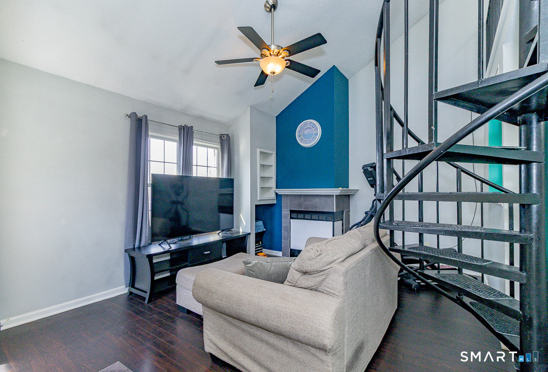 159 Carriage Crossing Lane, Unit 159 Middletown, CT 06457 - Photo 5 of 31