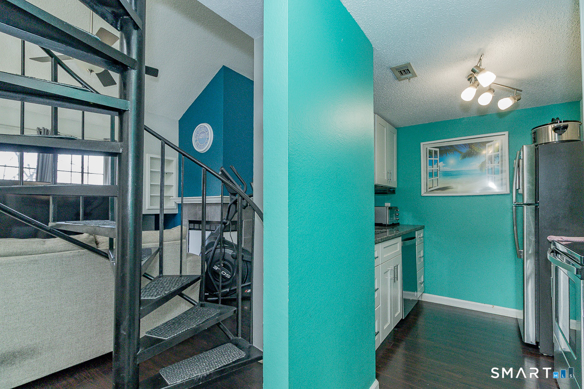 159 Carriage Crossing Lane, Unit 159 Middletown, CT 06457 - Photo 7 of 31