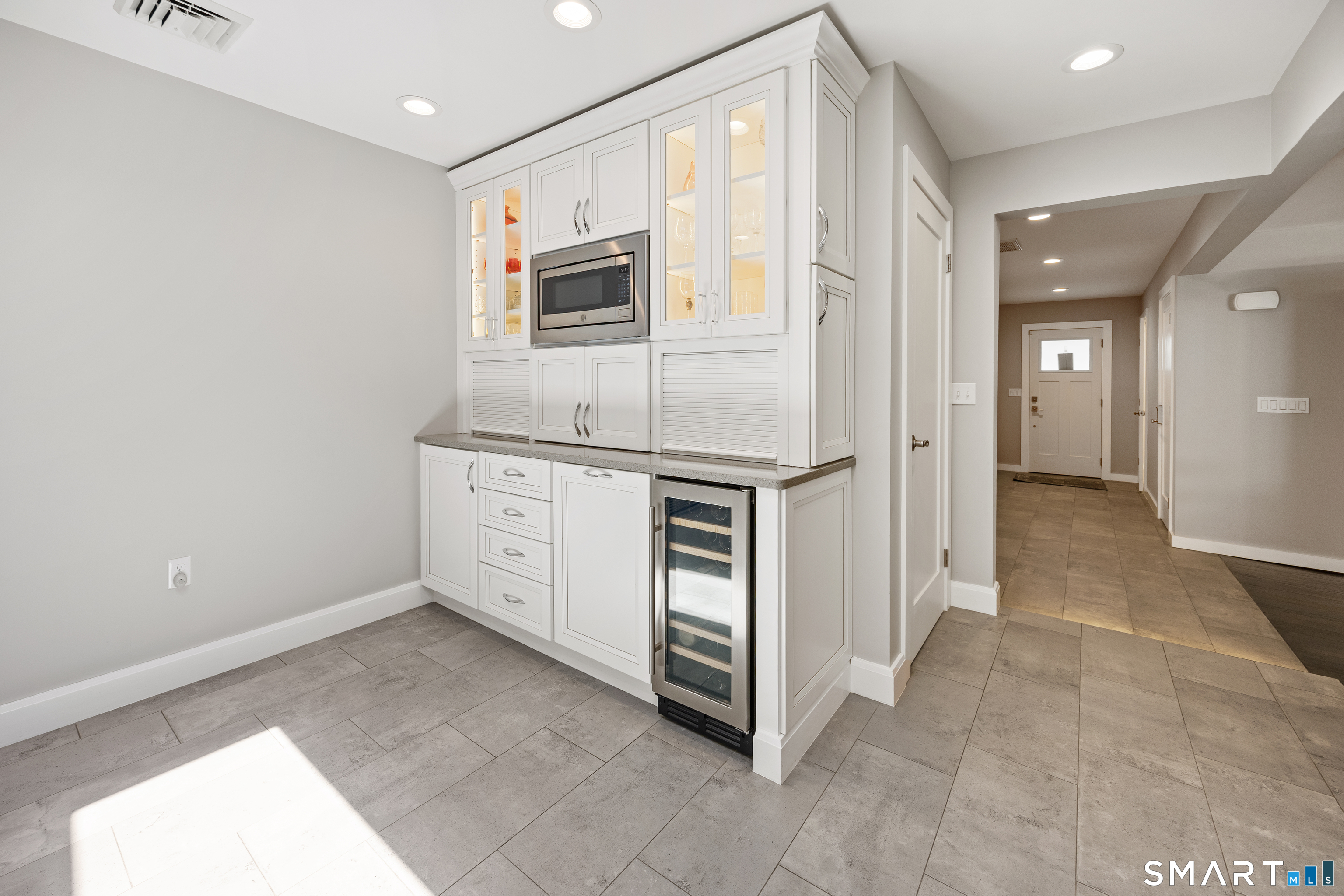 1500 Rhey Avenue Wallingford, CT 06492 - Photo 13 of 39 Kitchen - Built-ins