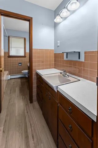 $325,000 | 305 North Henderson Road, Alexis, IL 61412