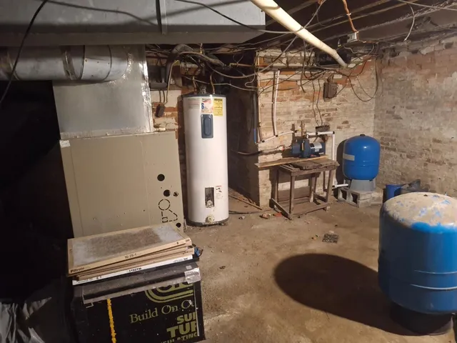 $74,900 | 8292 Main Street, Williamsburg, IN 47393