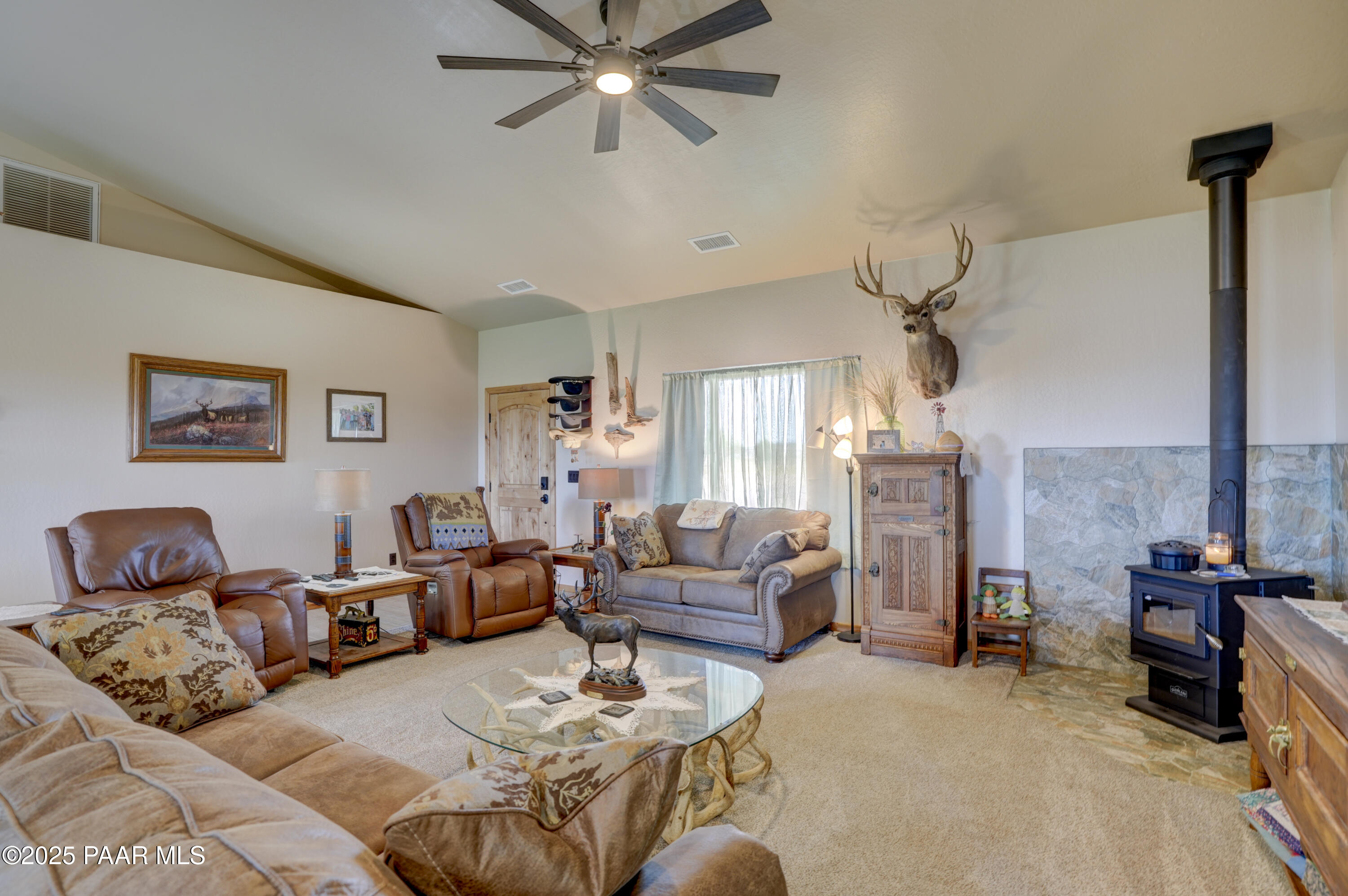 24720 North Rj Way Paulden, AZ 86334 - Photo 8 of 43 a living room with furniture