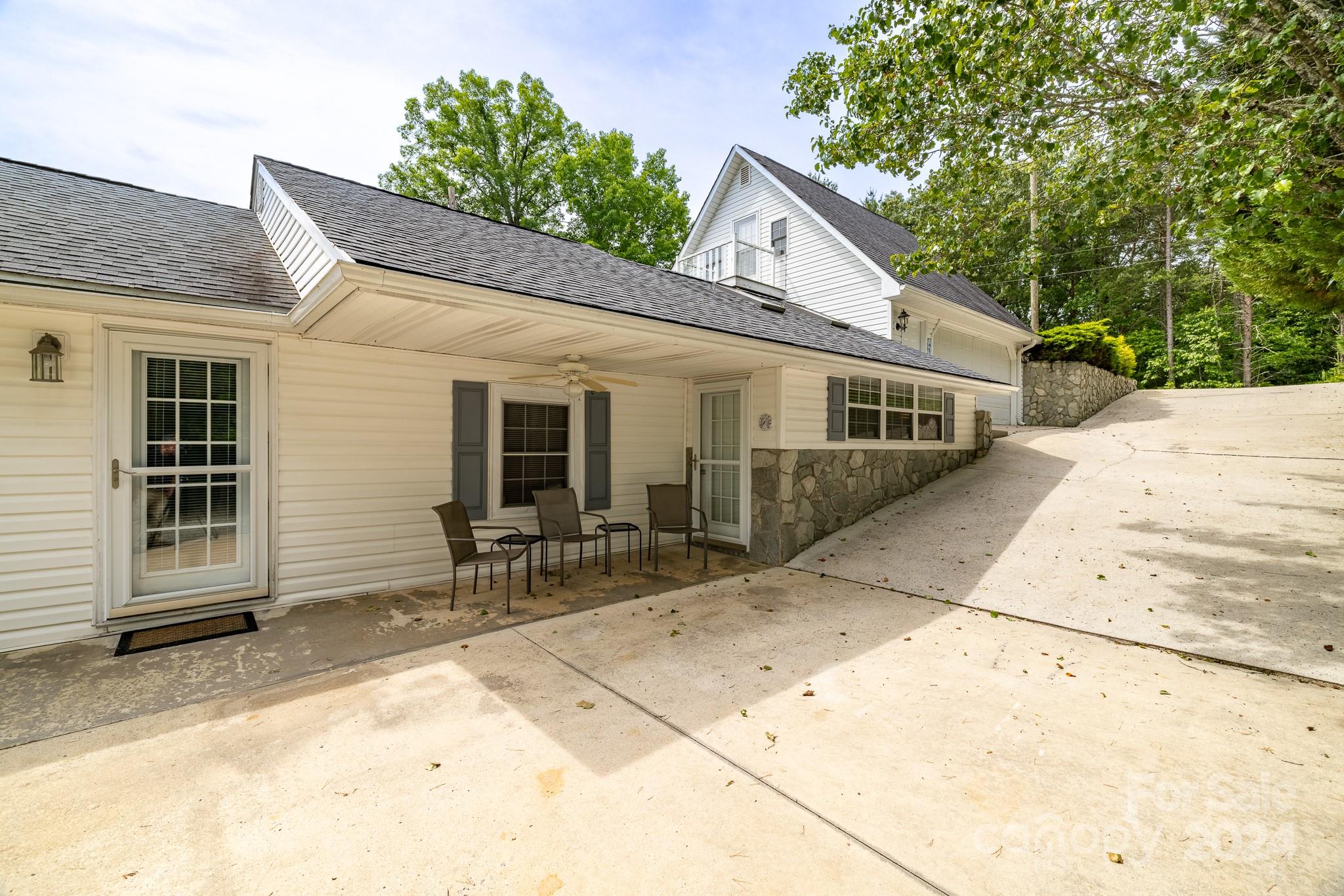 138 Strand Road Badin Lake, NC 28127 - Photo 13 of 48 Gallery Image 13