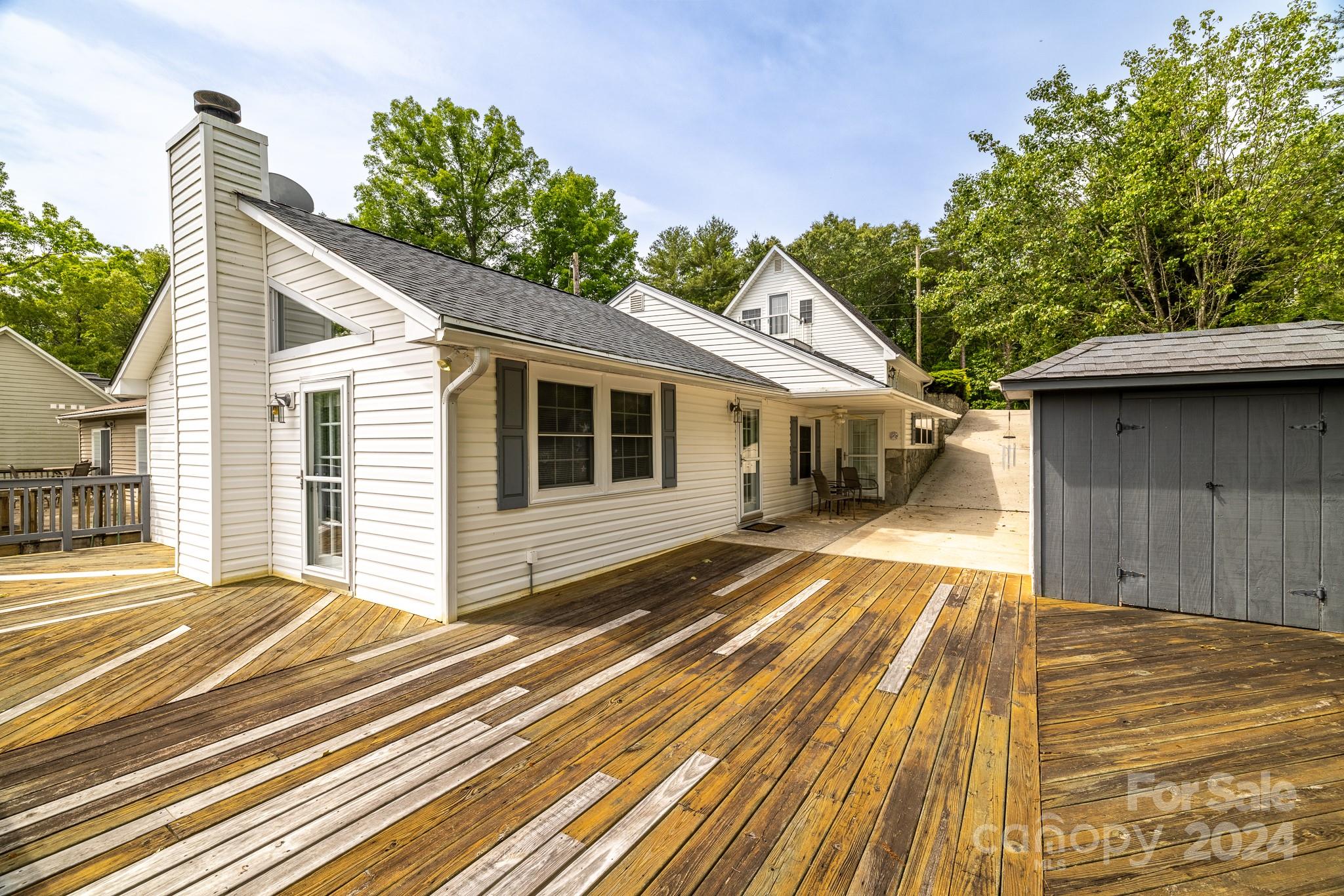 138 Strand Road Badin Lake, NC 28127 - Photo 10 of 48 Gallery Image 10
