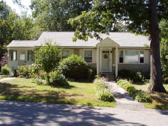 200 Hillhaven Road Manchester, NH 03104 - Photo 1 of 1