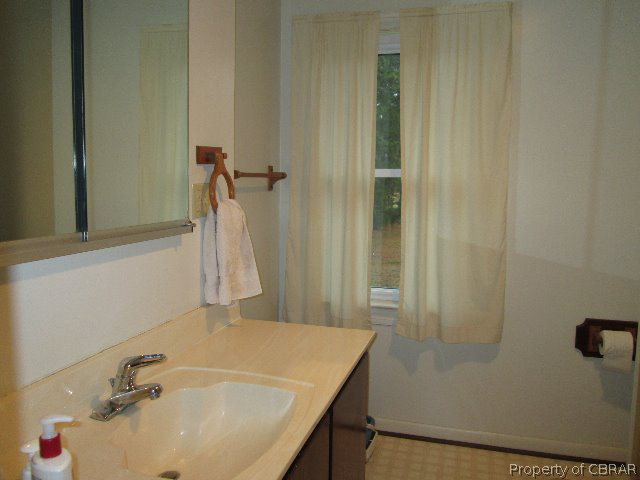 8735 Zack Road Hayes, VA 23072 - Photo 9 of 14