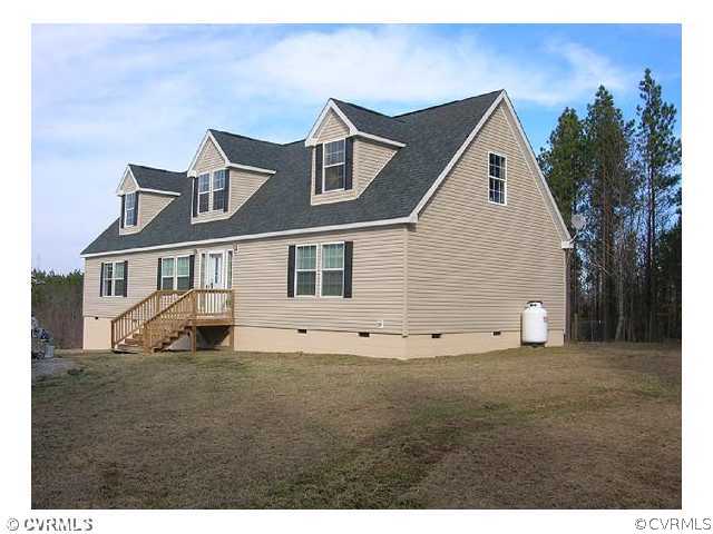 2671 Robertsons Road Blackstone, VA 23824 - Photo 1 of 12 Exterior Front