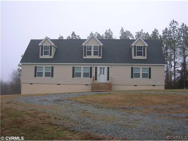 2671 Robertsons Road Blackstone, VA 23824 - Photo 2 of 12 Exterior Front