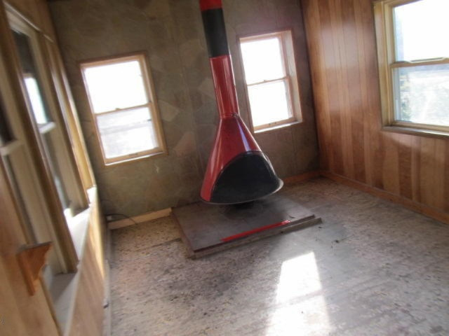 109 Wood Street Three Rivers, MI 49093 - Photo 5 of 17 IMG_8395