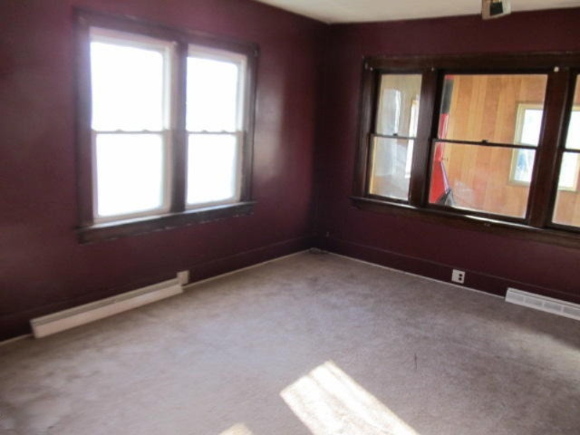 109 Wood Street Three Rivers, MI 49093 - Photo 6 of 17 IMG_8394