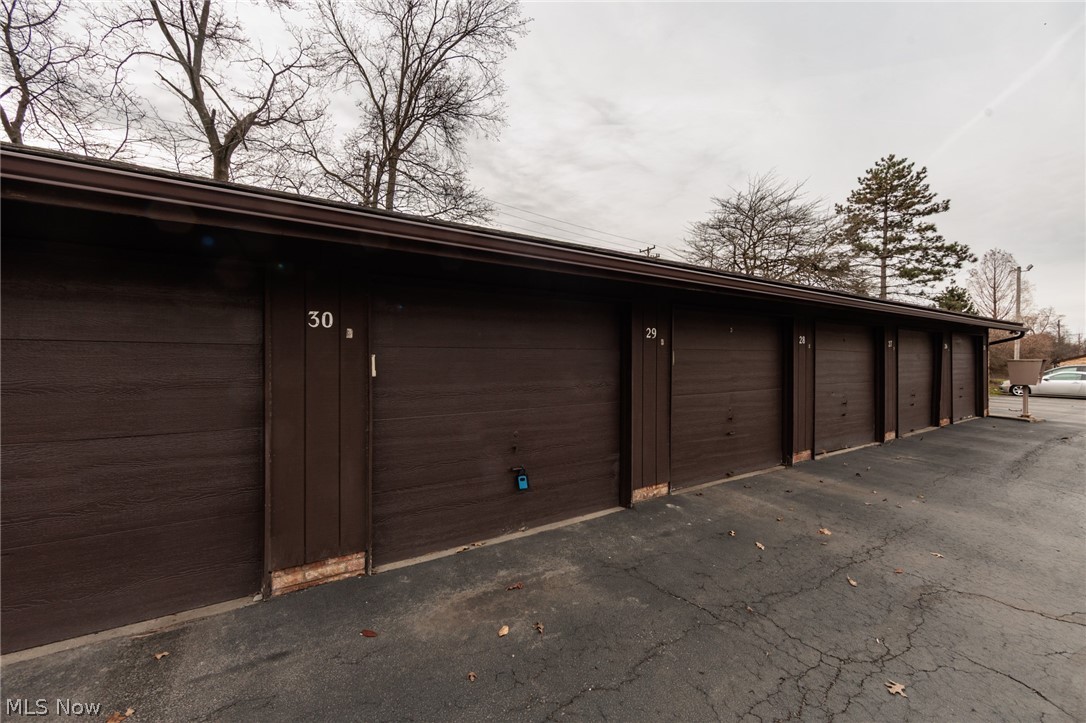 3265 Mayfield Road, Unit 29 Cleveland, OH 44118 - Photo 2 of 44