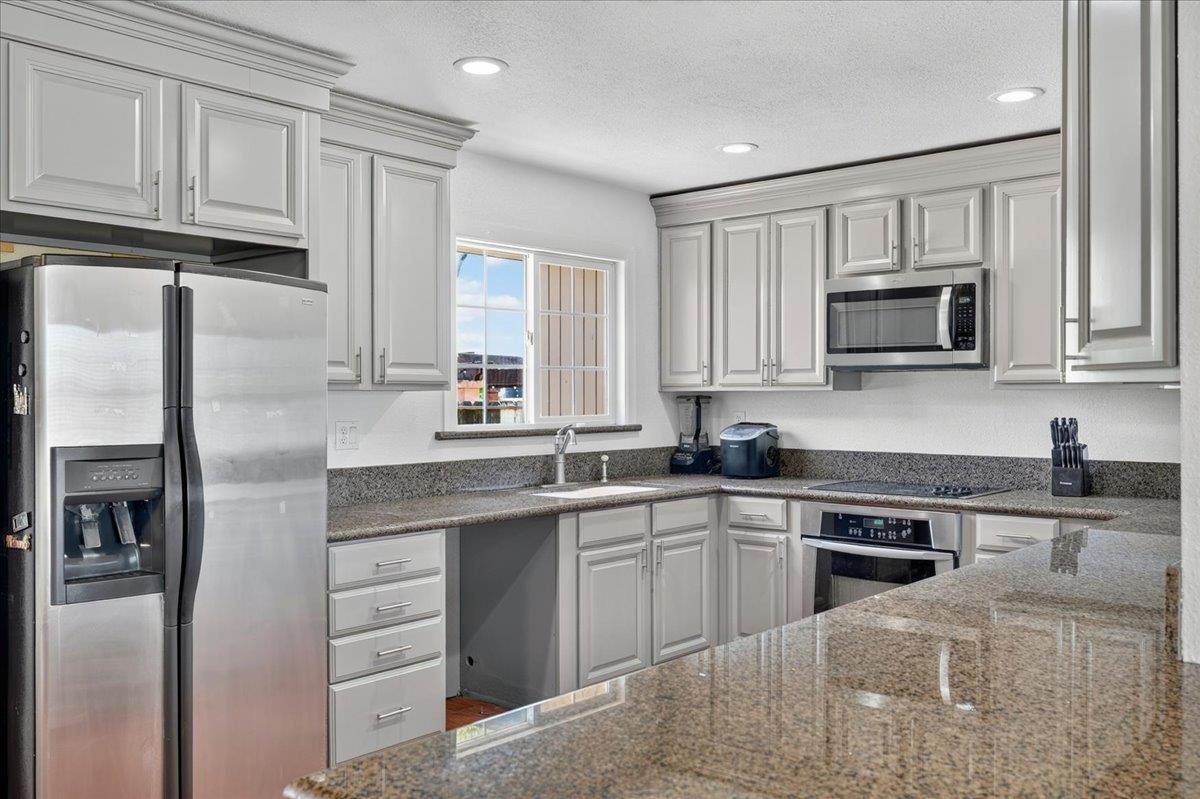 664 Middlefield Road Salinas, CA 93906 - Photo 11 of 50