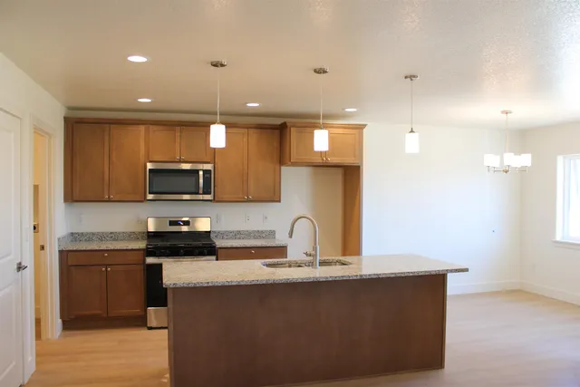 $388,500 | 813 South 6th Avenue, Mills, WY 82644