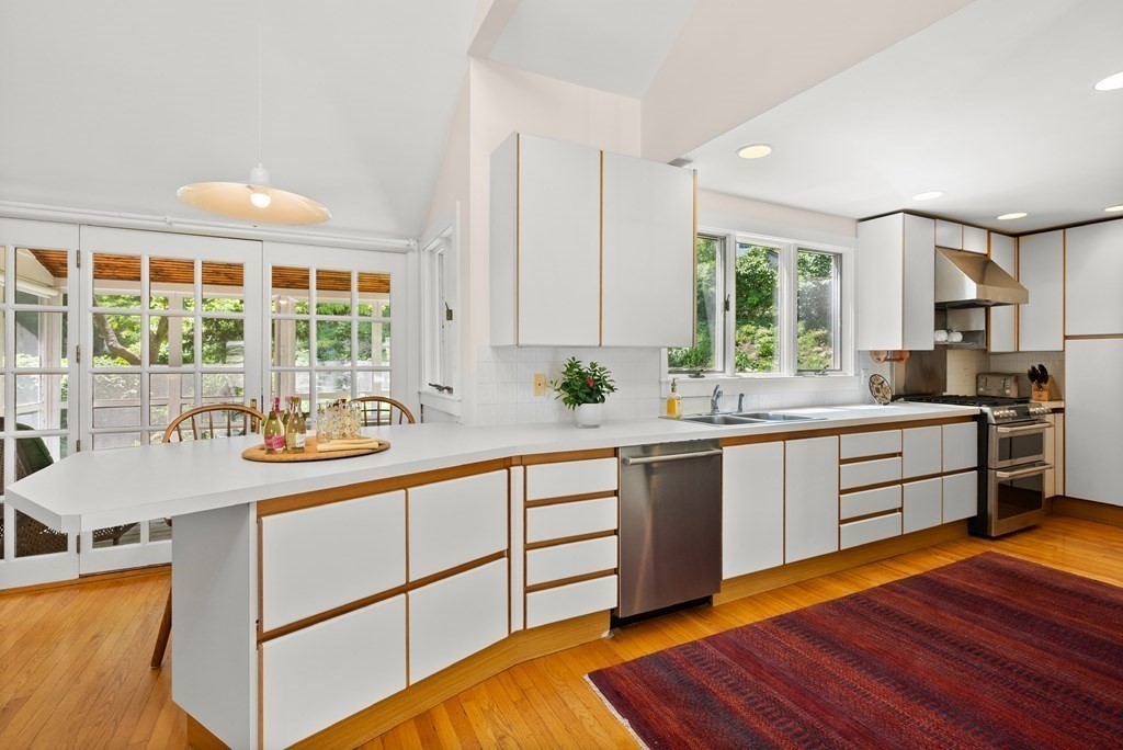 107 Louise Road Belmont, MA 02478 - Photo 11 of 26