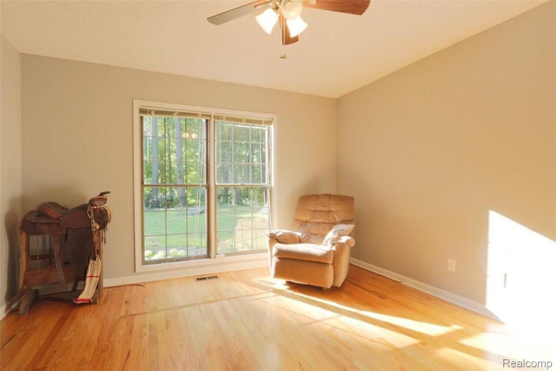 5270 Richardson Road Howell, MI 48843 - Photo 22 of 48 38437673_10160562277255368_4233542378834624512_n.jpg
