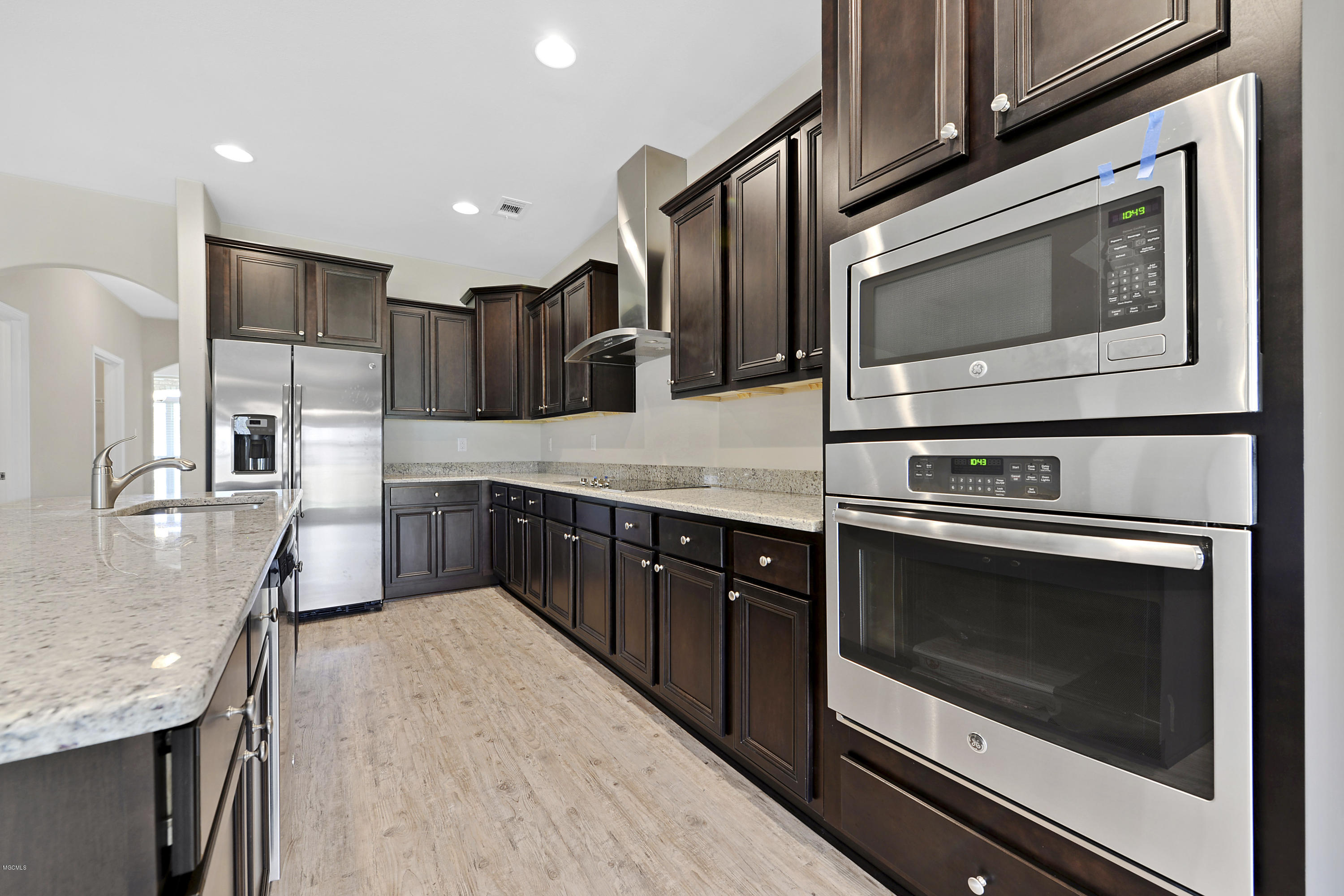 6681 Sugarcane Circle Ocean Springs, MS 39564 - Photo 12 of 29 011