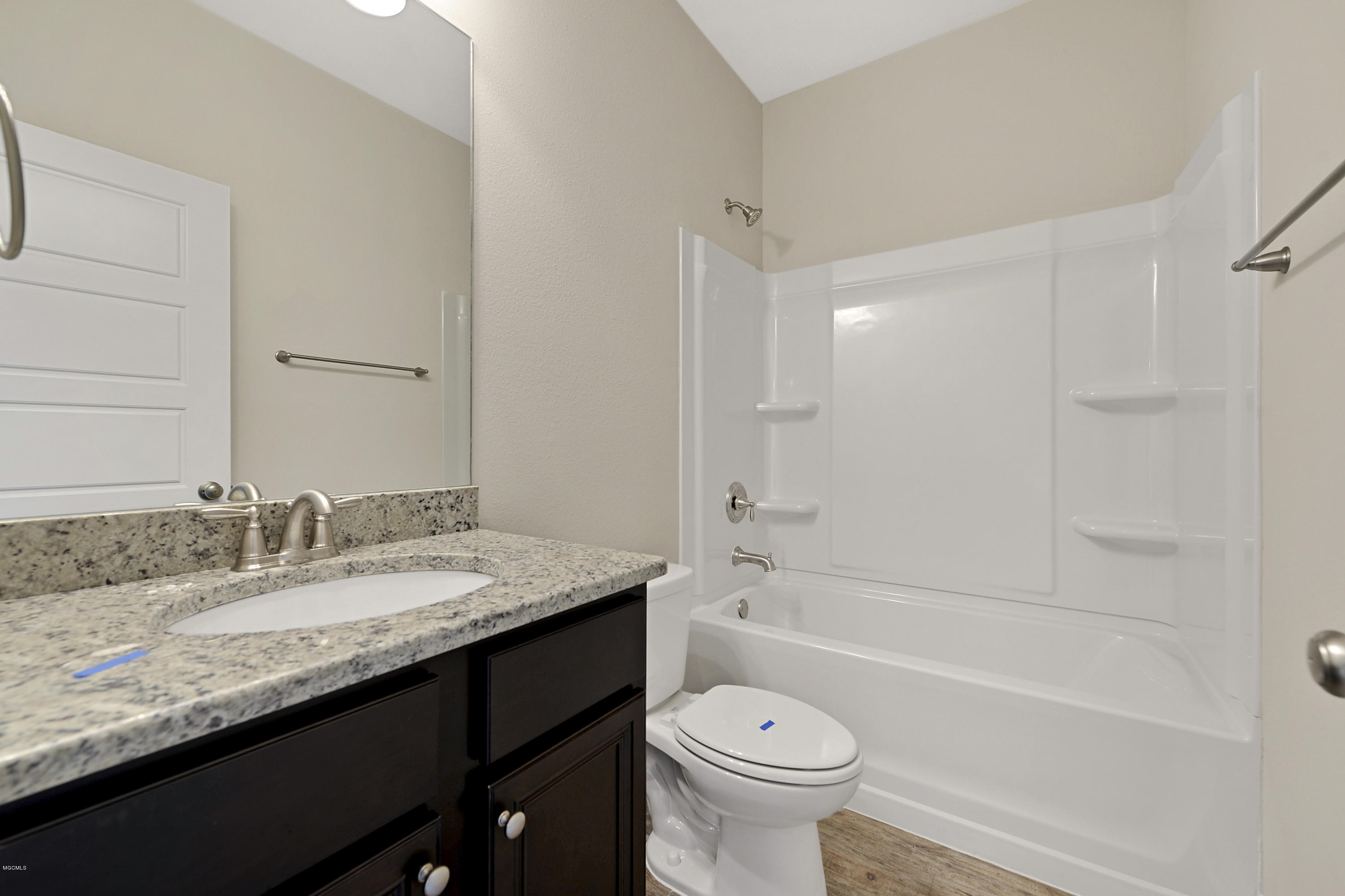 6681 Sugarcane Circle Ocean Springs, MS 39564 - Photo 24 of 29 Hall Bath