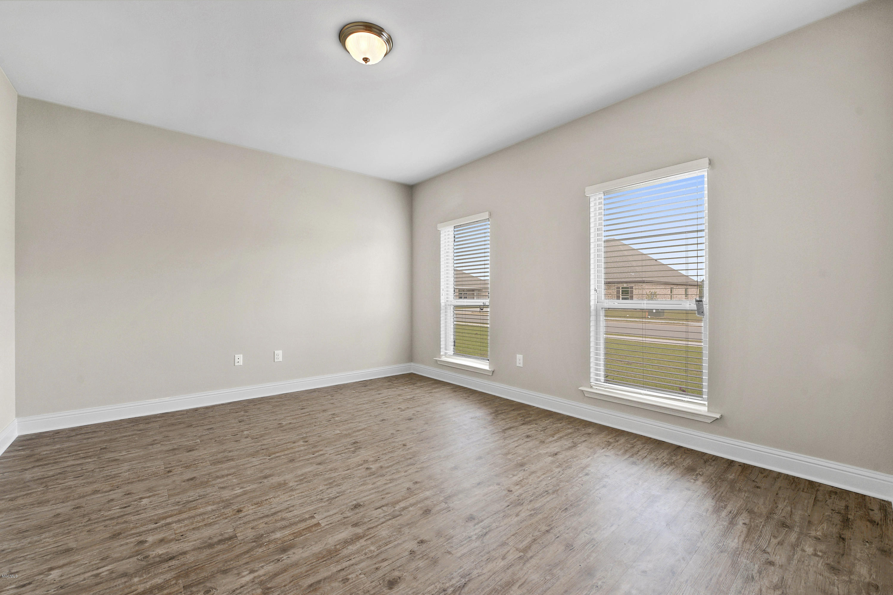 6681 Sugarcane Circle Ocean Springs, MS 39564 - Photo 6 of 29 Living Room