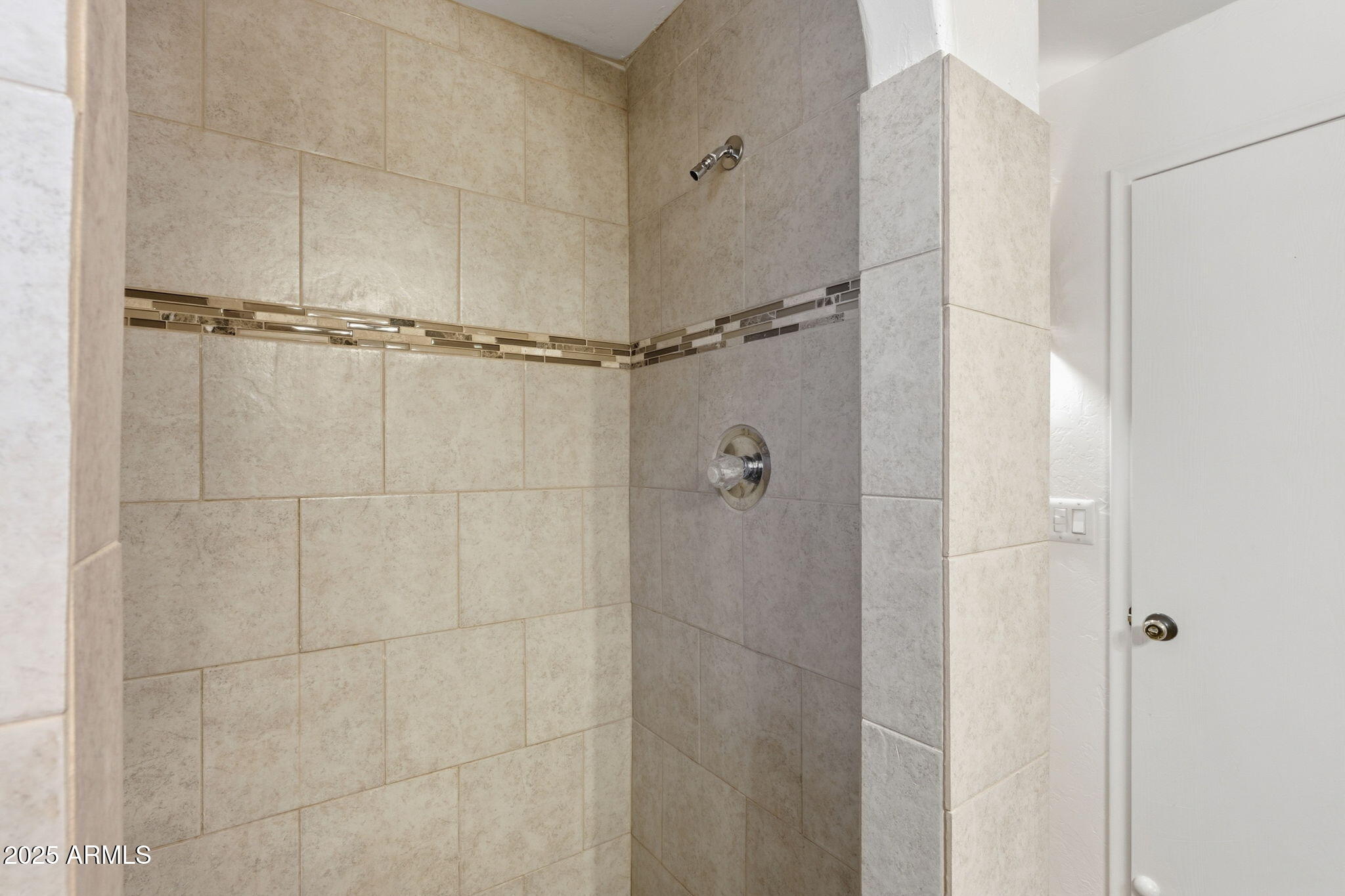 4339 East Wickersham Road Hereford, AZ 85615 - Photo 24 of 51 Guest Bathroom