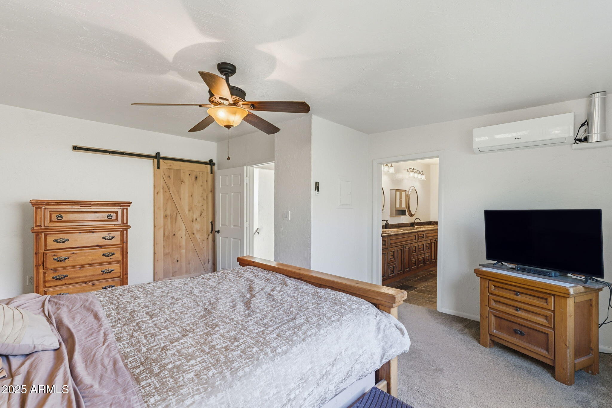 4339 East Wickersham Road Hereford, AZ 85615 - Photo 32 of 51 Primary Bedroom Upstairs