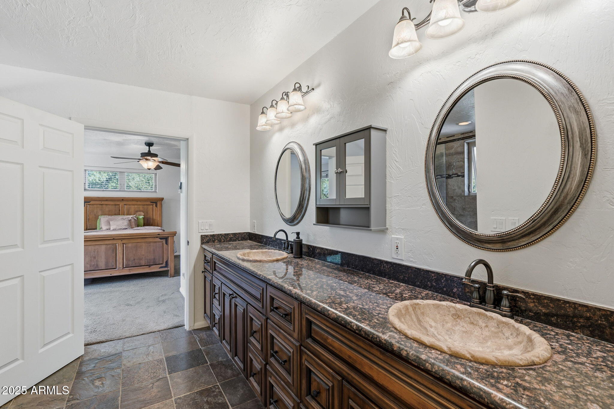 4339 East Wickersham Road Hereford, AZ 85615 - Photo 33 of 51 Primary Bathroom