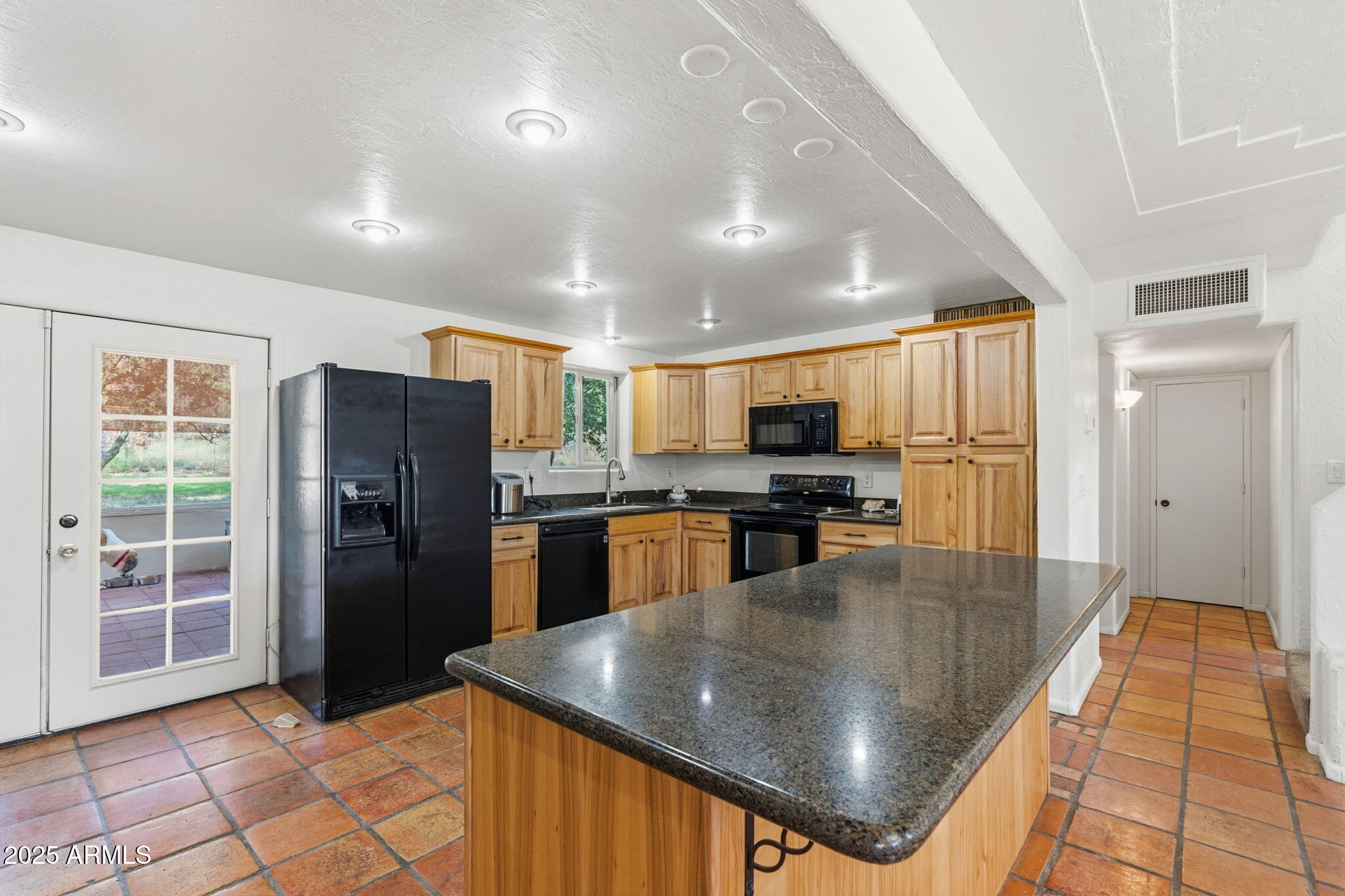 4339 East Wickersham Road Hereford, AZ 85615 - Photo 4 of 51 Kitchen