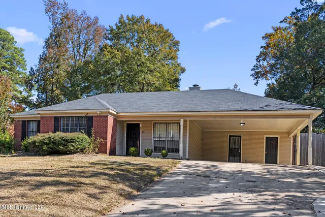 $124,900 | 444 Greenmont Drive, Jackson, MS 39212