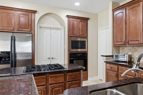 $550,000 | 9722 Blue Cruls Way, Spring, TX 77379