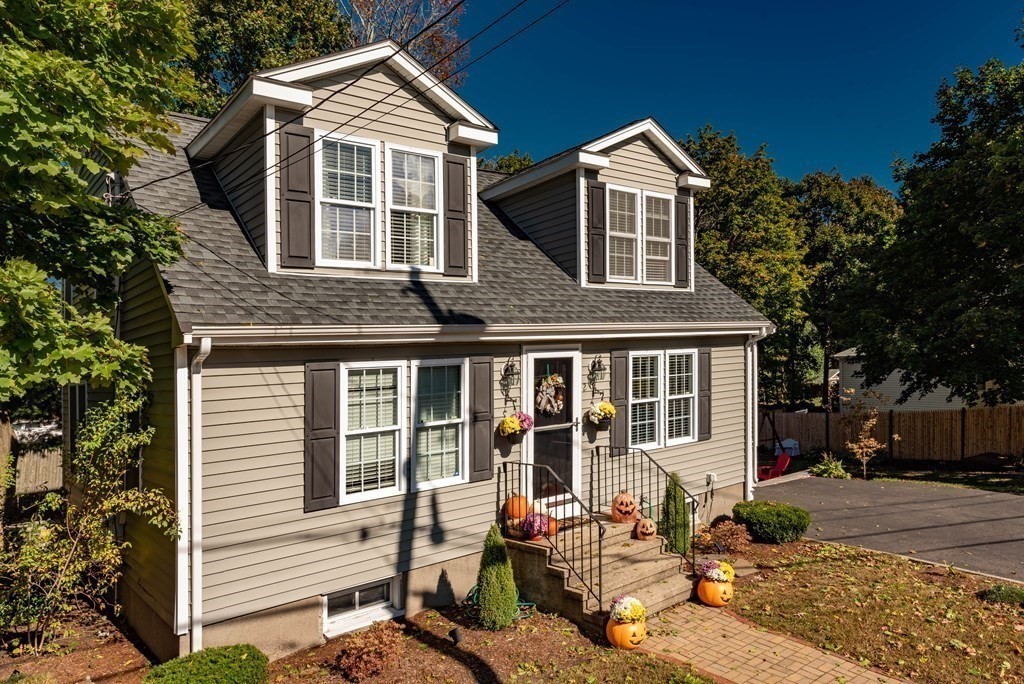 2 Milton Road Braintree, MA 02184 - Photo 3 of 38 Gallery Image 3