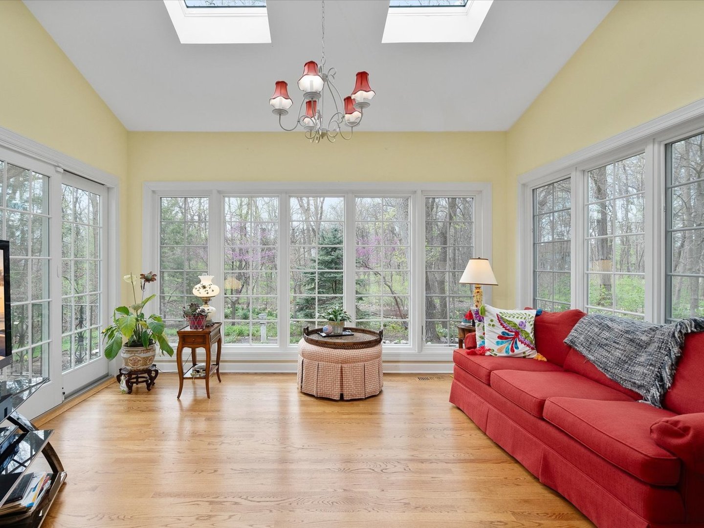 35 Walnut Circle Sugar Grove, IL 60554 - Photo 4 of 42 a living room with furniture and a large window