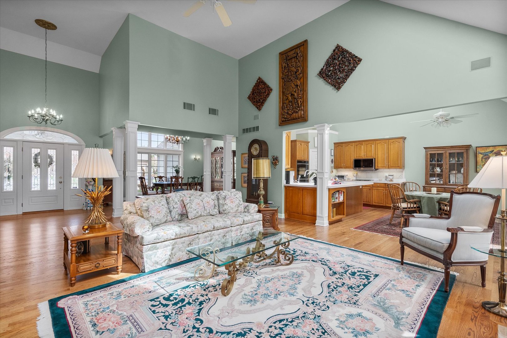 35 Walnut Circle Sugar Grove, IL 60554 - Photo 8 of 42 a living room with furniture and a rug