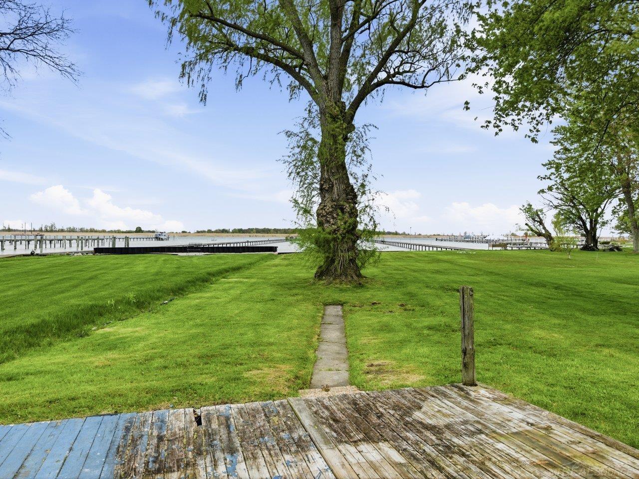 6143 Pointe Tremble Road Algonac, MI 48001 - Photo 32 of 47 50207601-cb37af71-8c5c-4f50-9437-f38fae0ba562.JPG