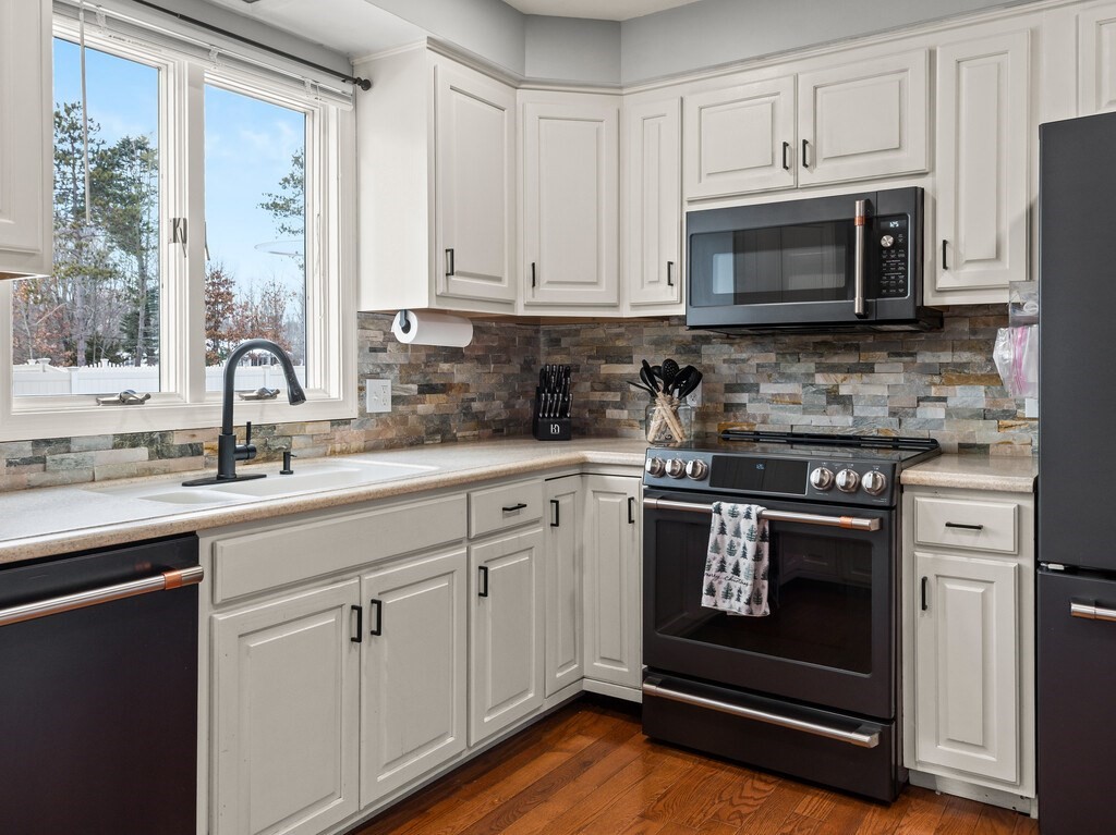 36 Lyons Road Dudley, MA 01571 - Photo 16 of 42