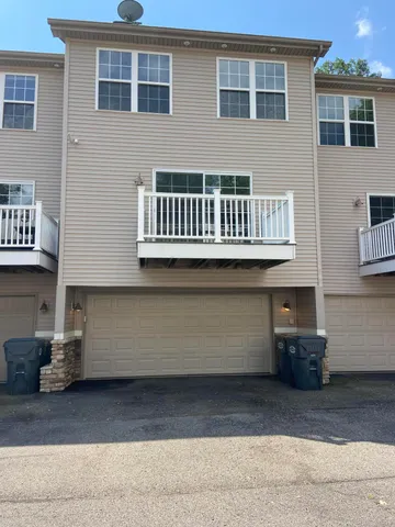 $319,000 | Undisclosed Address, St. Joseph, MI 49085