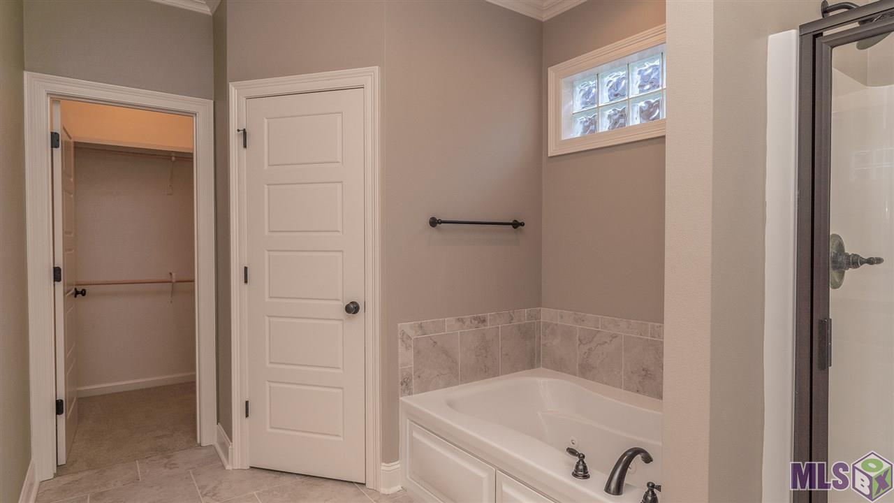 3048 Cresthaven Avenue Baton Rouge, LA 70810 - Photo 17 of 32 Gallery Image 17