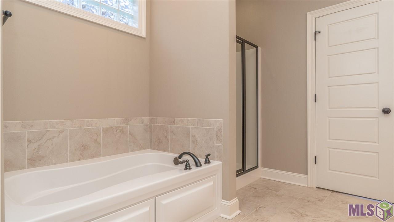 3048 Cresthaven Avenue Baton Rouge, LA 70810 - Photo 18 of 32 Gallery Image 18