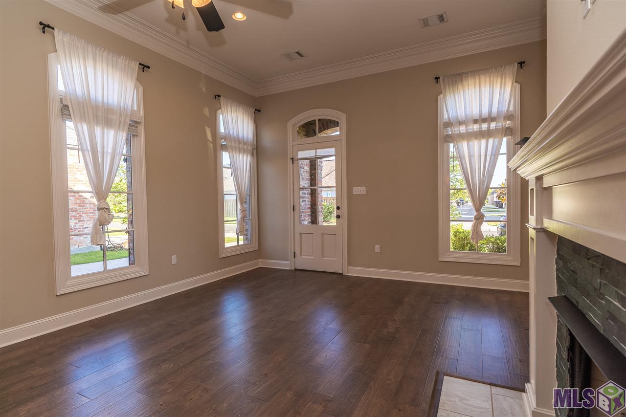 3048 Cresthaven Avenue Baton Rouge, LA 70810 - Photo 2 of 32 Gallery Image 2