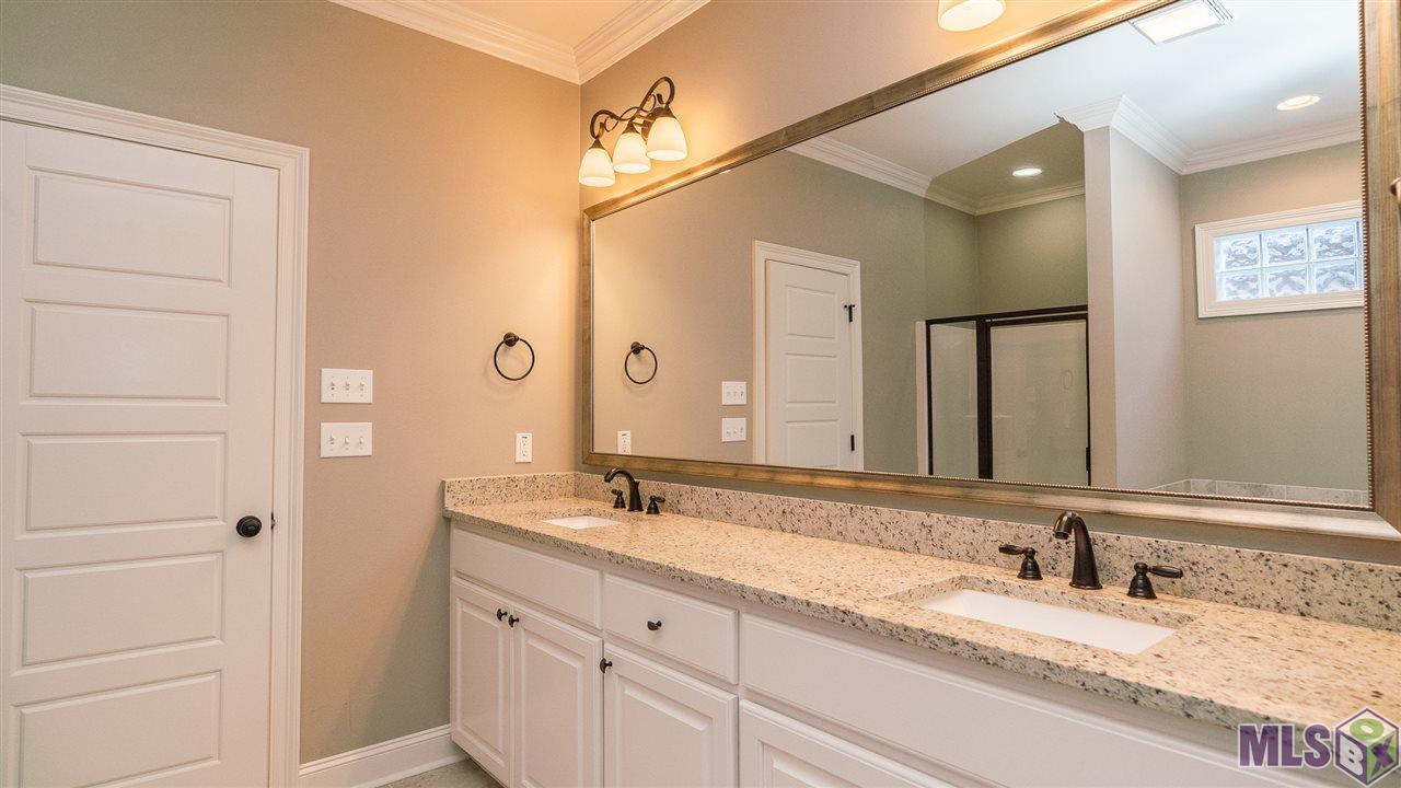 3048 Cresthaven Avenue Baton Rouge, LA 70810 - Photo 4 of 32 Gallery Image 4