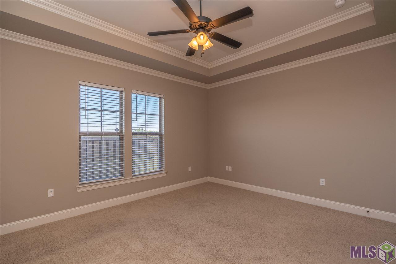 3048 Cresthaven Avenue Baton Rouge, LA 70810 - Photo 6 of 32 Gallery Image 6