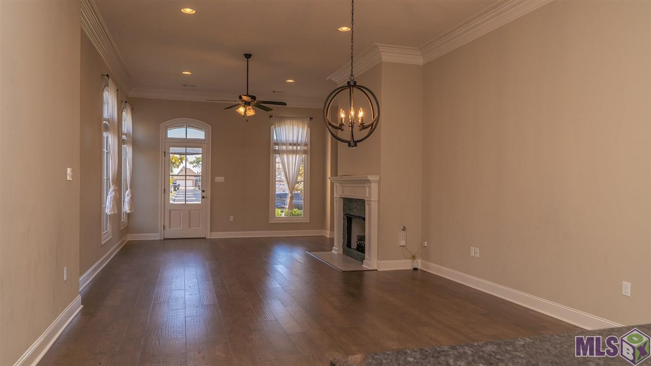 3048 Cresthaven Avenue Baton Rouge, LA 70810 - Photo 7 of 32 Gallery Image 7