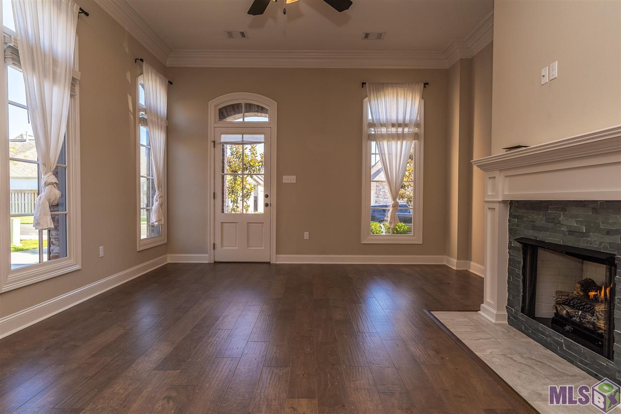 3048 Cresthaven Avenue Baton Rouge, LA 70810 - Photo 10 of 32 Gallery Image 10