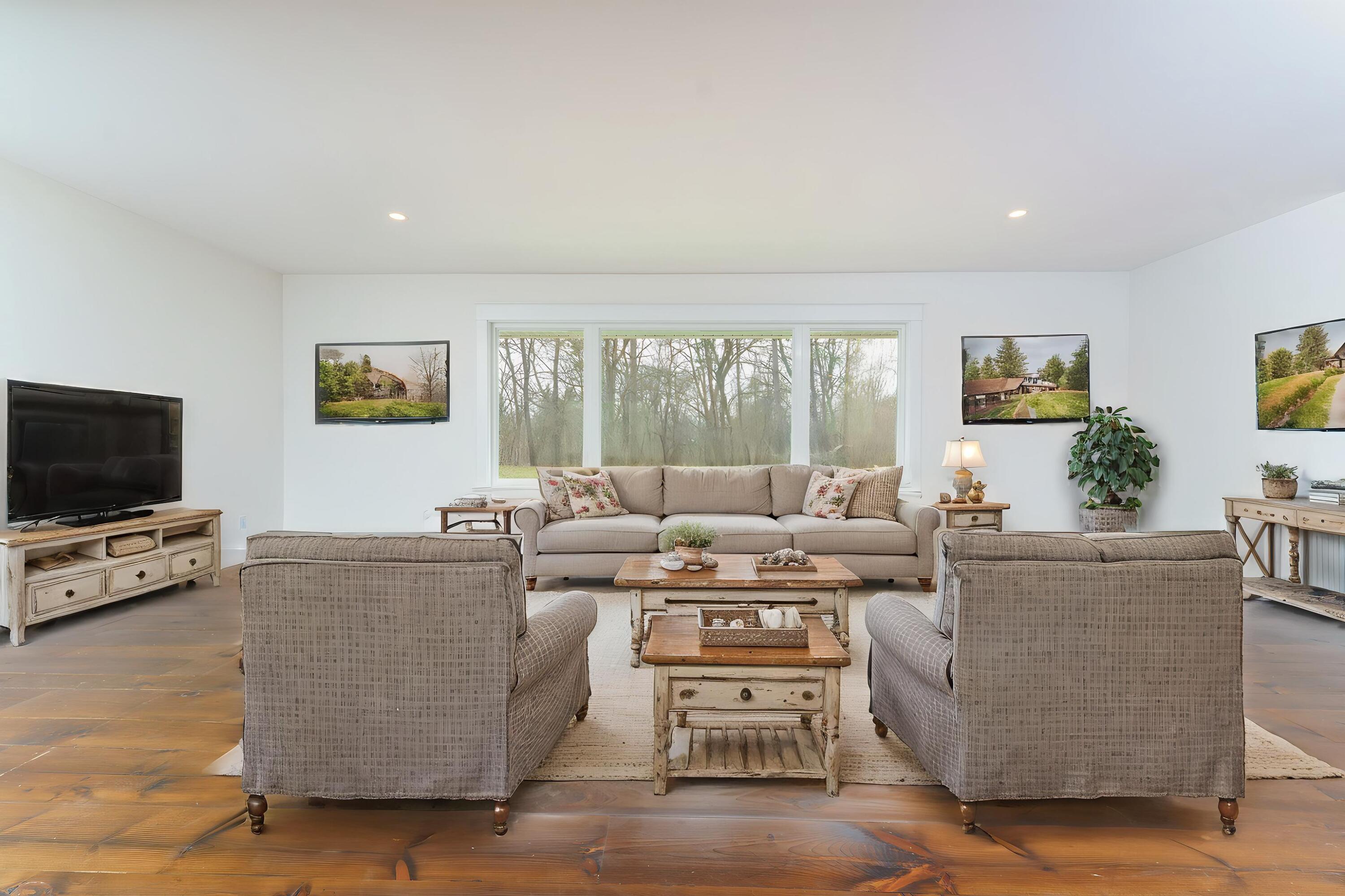 1191 Pierce Road Chelsea, MI 48118 - Photo 19 of 63 DSC07835 - Living Room - Farmhouse - 10