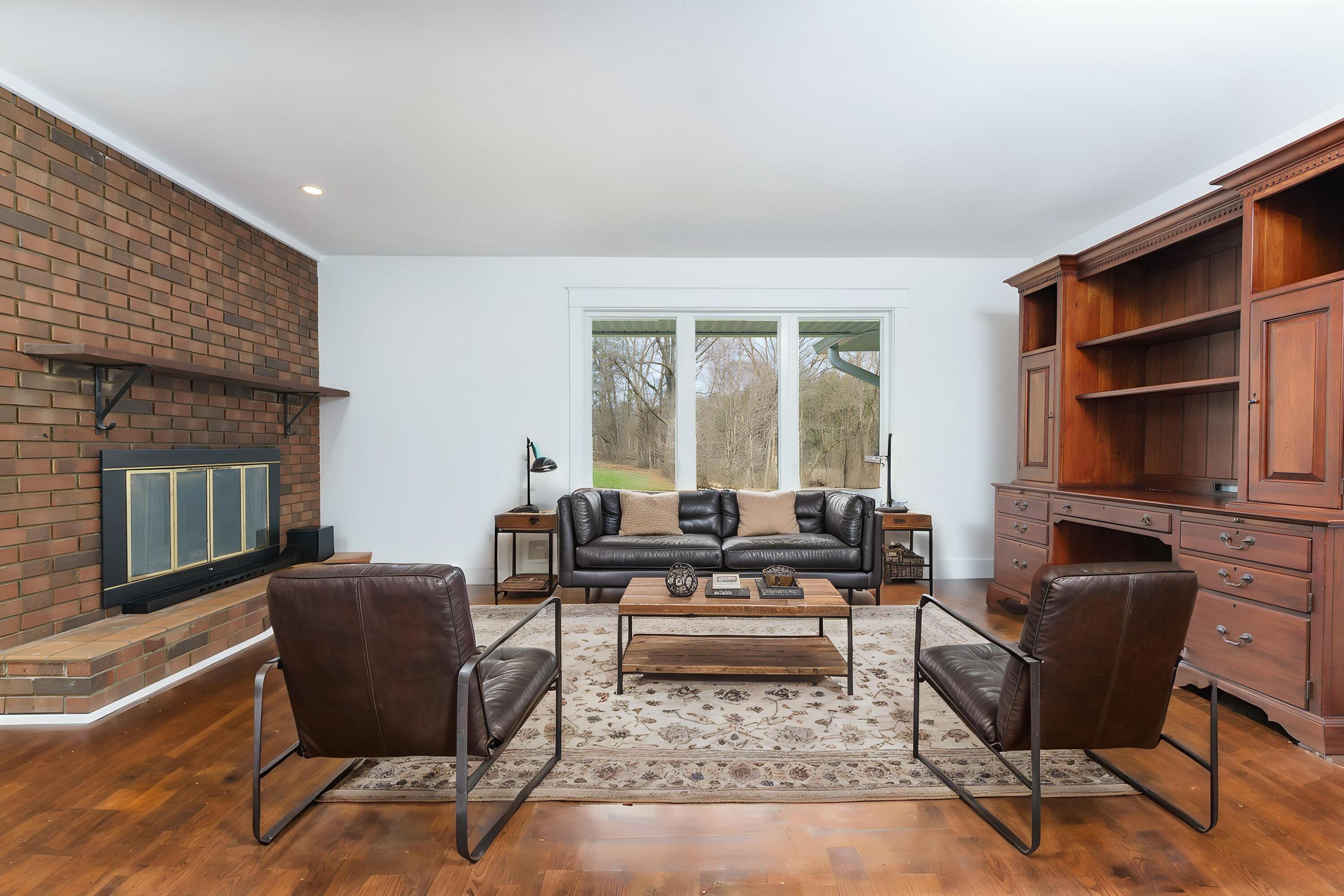 1191 Pierce Road Chelsea, MI 48118 - Photo 31 of 63 DSC07819 - Living Room - Industrial - 11