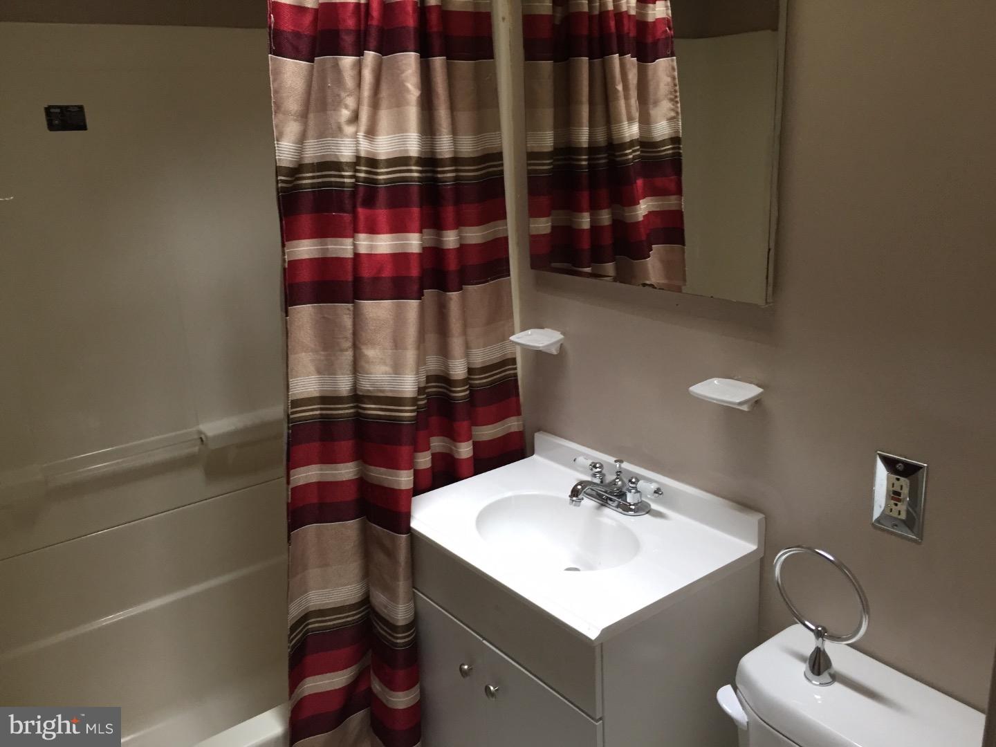 9354 Rising Sun Avenue Philadelphia, PA 19115 - Photo 6 of 9 Gallery Image 6
