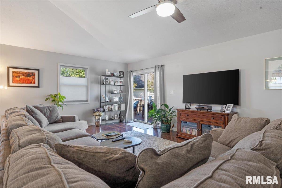 4711 Johanne Court Springfield, IL 62711 - Photo 6 of 39 Gallery Image 6
