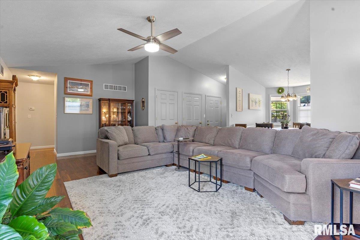4711 Johanne Court Springfield, IL 62711 - Photo 8 of 39 Gallery Image 8