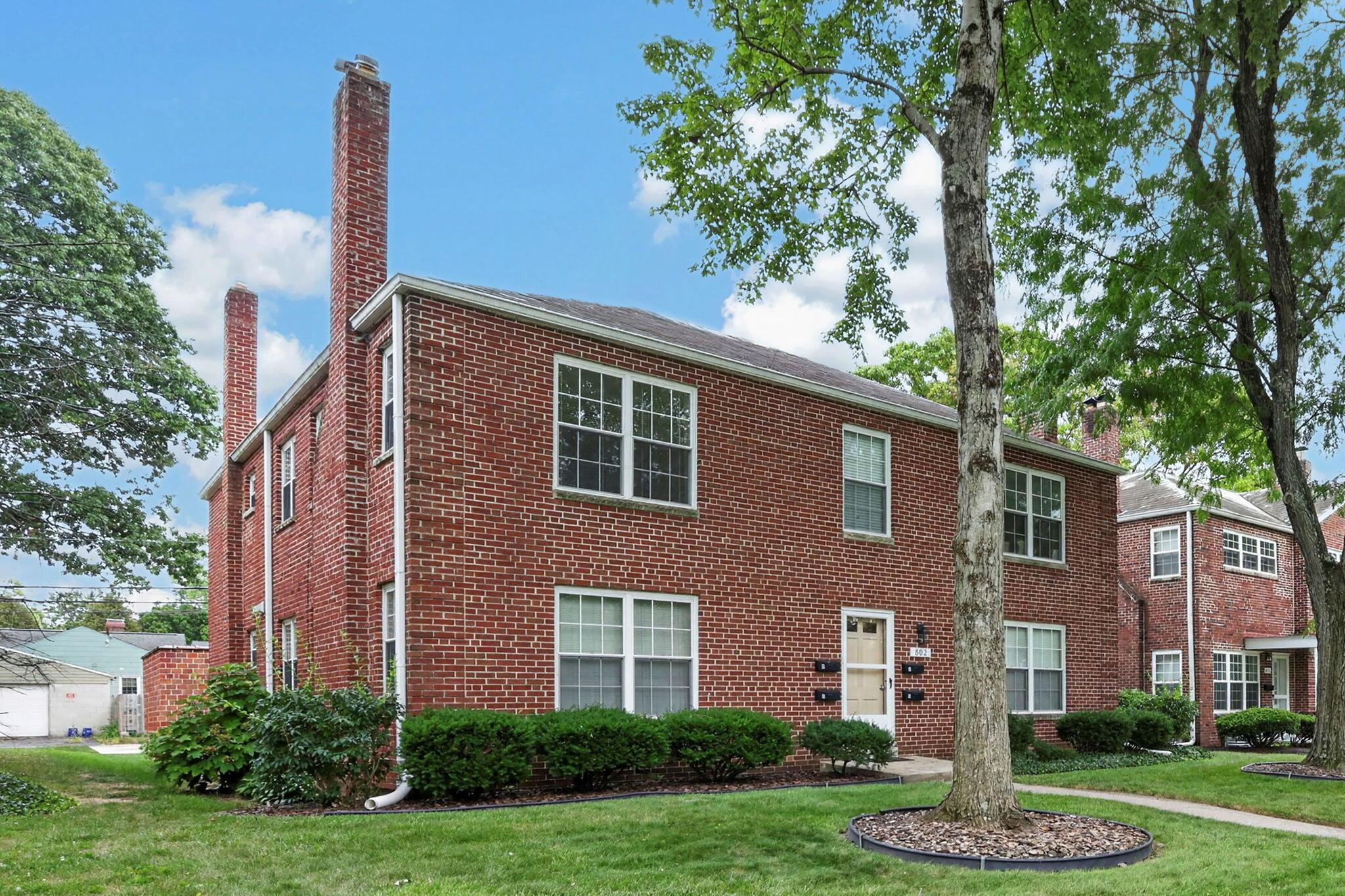 802 Kenwick Road Columbus, OH 43209 - Photo 2 of 58 3-web-or-mls-939A3180 - Copy