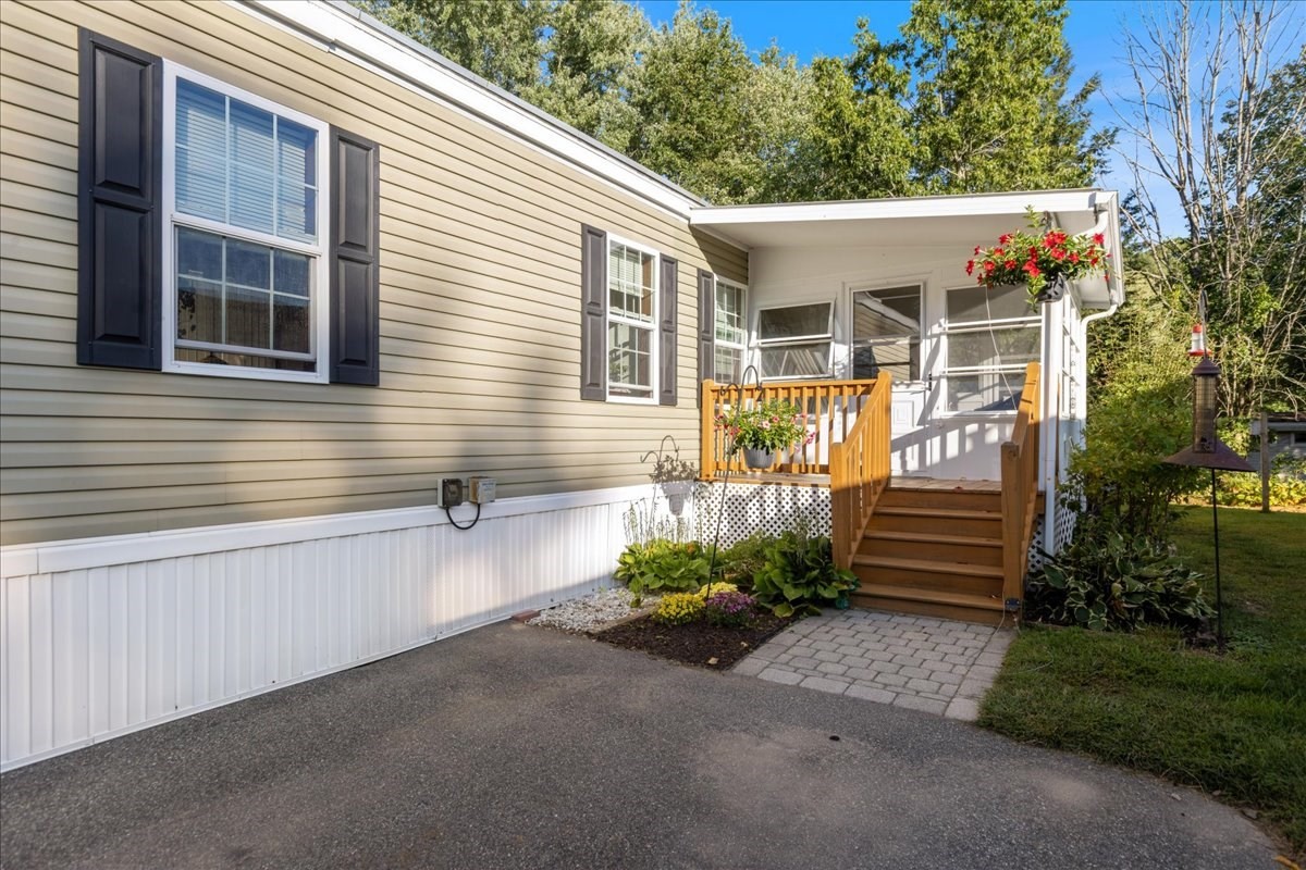 22 Willow Road Newton, NH 03858 - Photo 5 of 29 Gallery Image 5